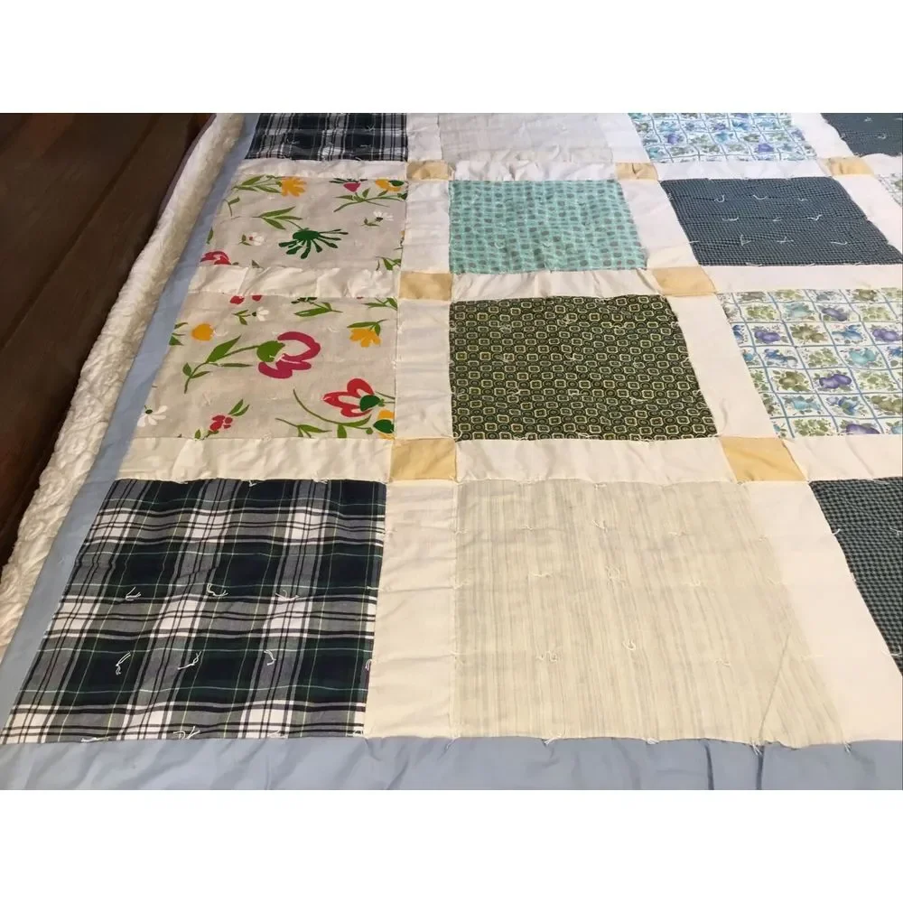 Handmade Patchwork Feed-sack Quilt 92x66 White blue multi‎ colors sewed & tacked